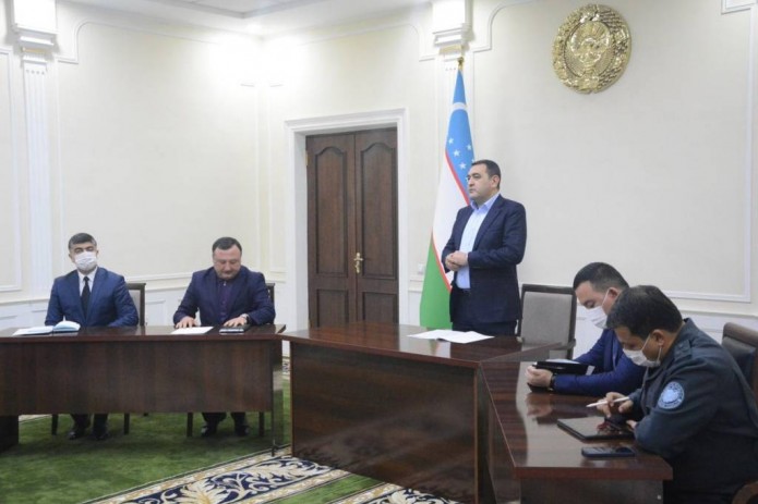 Ponytails kiritilgan ayollar eshak porno Transseksual sorovnoma