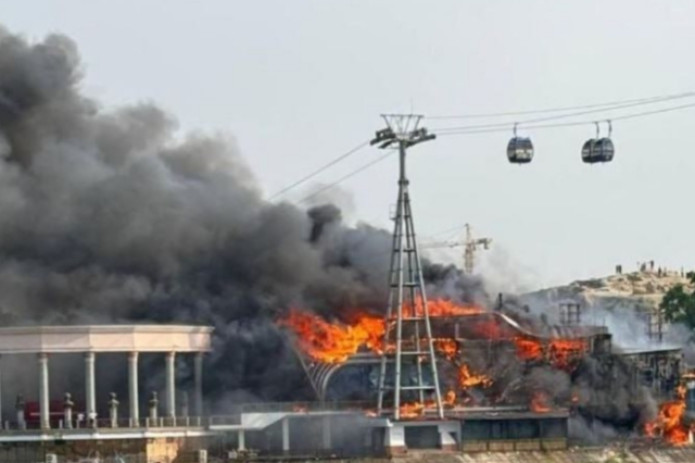 Sirdaryo bo‘yidagi “Yakkasaroy” restoranida kuchli yong‘in sodir bo‘ldi