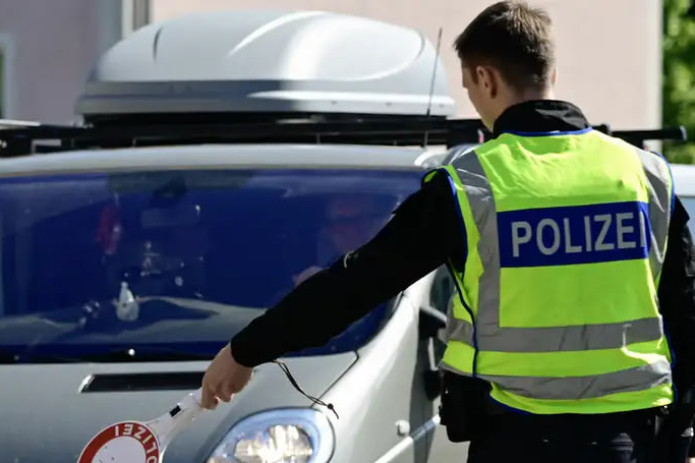 Germaniya 2 kun ichida chegarada ushlab turilgan muhojirlarning 78 foizini chiqarib yubordi