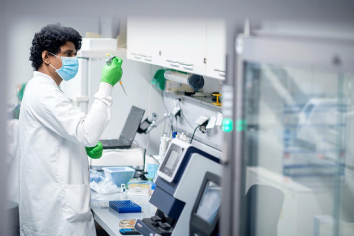 Немецкая компания BioNTech готова изготовить вакцину, действенную от новых штаммов коронавирусной инфекции
