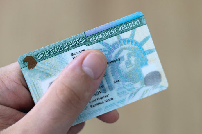AQSH hukumati “Green Card” lotereyasini o‘ynash uchun ro‘yxatdan o‘tishni pulli qilishni rejalashtirmoqda