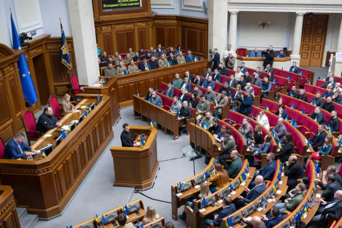 Ukrainada harbiy holat uzaytirildi