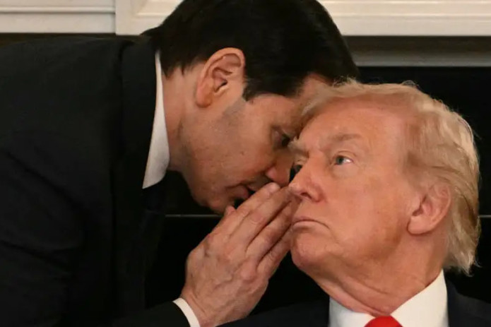 Politico: AQSh tinchlik bitimidan keyin Ukrainaga kafolatlar bermoqchi