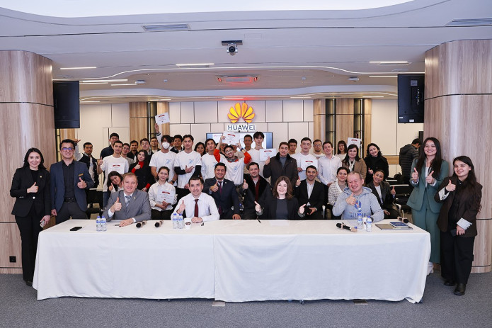 Huawei ICT Competition 2025–2026 Innovation Track doirasida ishtirokchilar tomonidan innovatsion loyihalar taqdim etildi