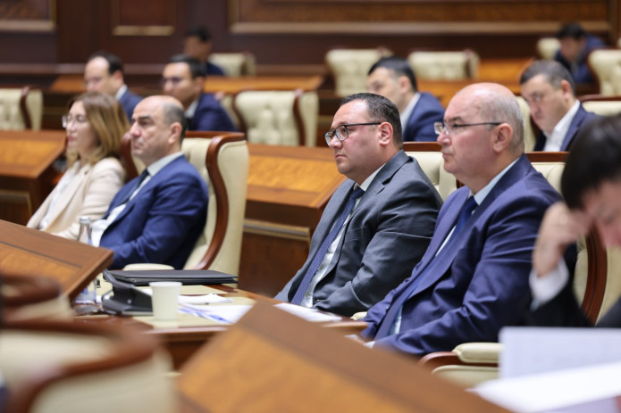 Aliment undirish va to'lash tizimini takomillashtirish bo'yicha Vazirlar Mahkamasiga parlament so'rovi yuborildi
