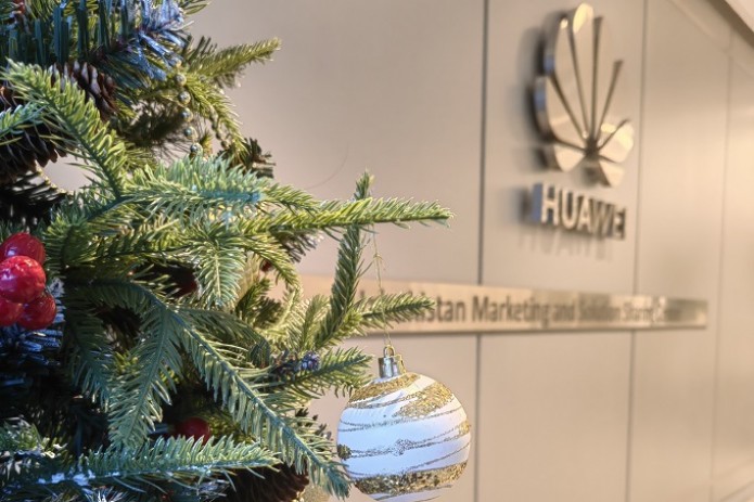 Поздравление от Huawei: Цифровые технологии продолжат играть ключевую роль в развитии Узбекистана в наступающем году