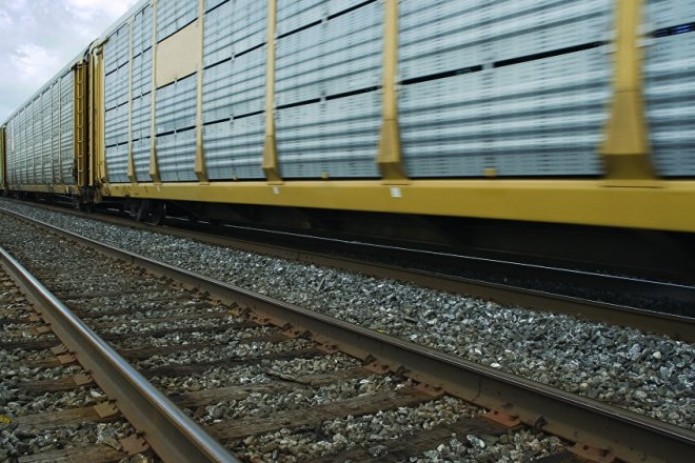 Через Узбекистан запущены первые поезда из Кыргызстана в Грузию