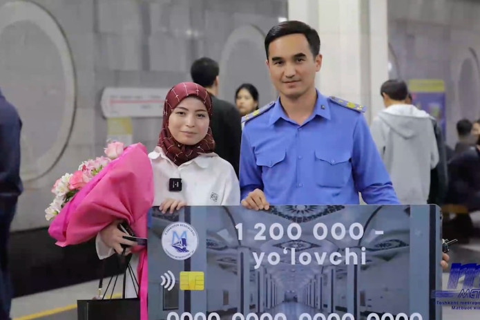 Toshkent metrosidan foydalangan 1 mln 200 minginchi yo‘lovchiga bir yillik bepul transport kartasi berildi