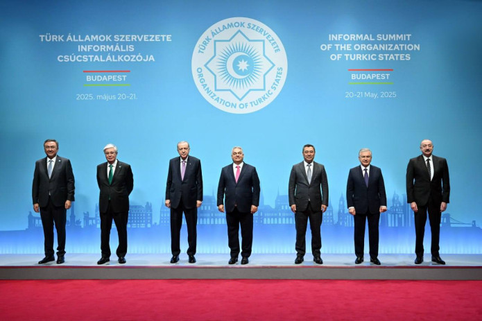 Shavkat Mirziyoyev Turkiy davlatlar tashkiloti norasmiy sammitida ishtirok etdi