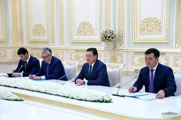 Президент Шавкат Мирзиёев принял Премьер-министра Казахстана