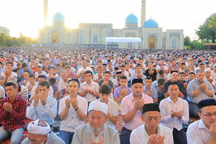 Uzbekistan cancels prayers in mosques during Eid al-adha, as infection cases go up