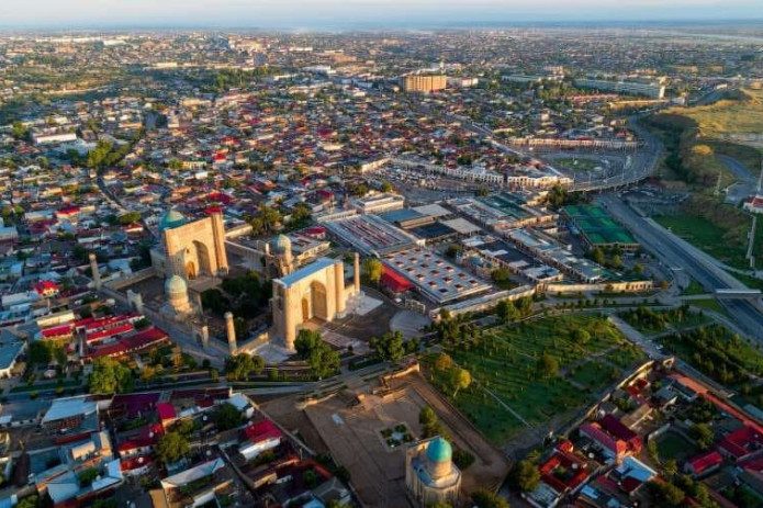 Samarqand shahri kengaytiriladi va Samarqand tumani tugatiladi