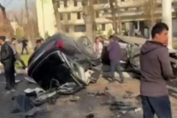 Toshkent shahrida Hongqi va BYD to‘qnashdi