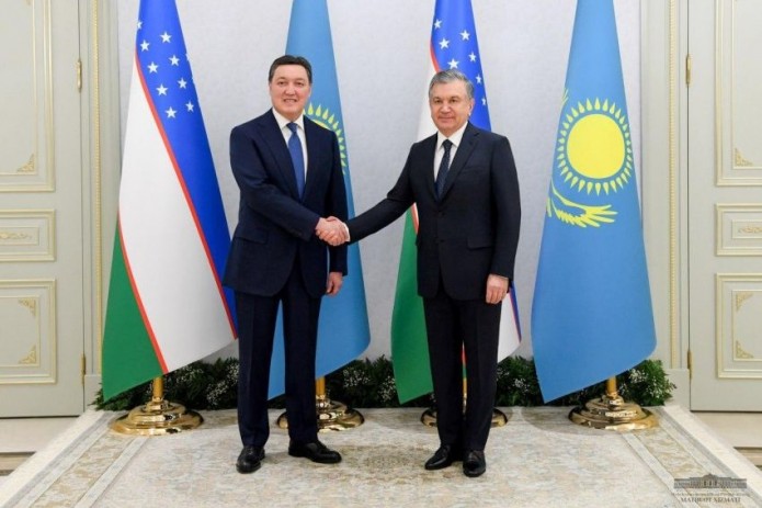 Шавкат Мирзиёев принял Премьер-министра Казахстана Аскара Мамина