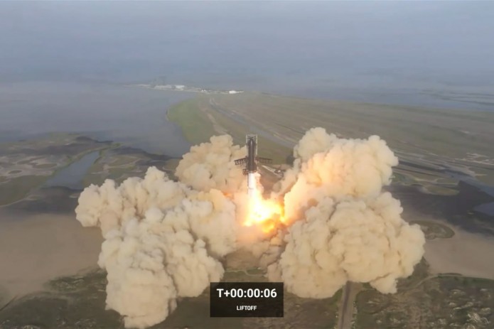 Dunyodagi eng katta SpaceX raketasi uchirilganidan ko‘p o‘tmay portlab ketdi (Video)