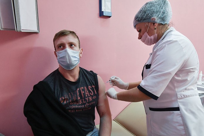 В России одобрили одновременное применение «Спутника Лайт» и вакцины от гриппа