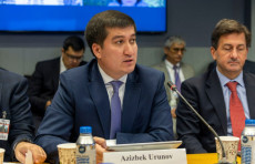 Azizbek Urunov Prezidentning Jahon savdo tashkiloti bo‘yicha vakili lavozimiga tayinlandi