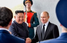 Ким Чен Ын поздравил Владимира Путина с 70-летием