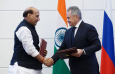 Rossiya va Hindiston mudofaa shartnomasini imzoladi