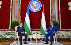 Xo‘jand shahrida Shavkat Mirziyoyev va Emomali Rahmon uchrashuv o‘tkazdi
