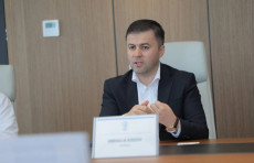 «Farmatsevtikada tez foyda kutmang, bu — uzoq muddatli biznes» — Abdulla Azizov