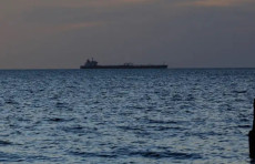 AQSh Karib dengizida yettinchi neft tankerini qo'lga oldi