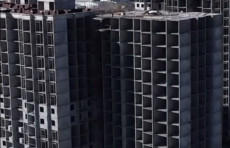 Toyloq tumanida 16 qavatli bino sunʼiy zilzila orqali sinovdan o‘tkazildi