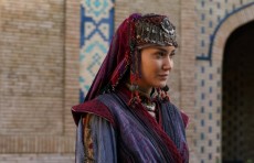 Aktrisa Yulduz Rajabova Netflix tomonidan suratga olinayotgan Amir Temur haqidagi tarixiy filmda rol ijro etadi