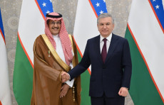 Shavkat Mirziyoyev "ACWA Power" kompaniyasi boshqaruvi raisi Muhammad Abunayyanni qabul qildi