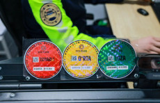 Toshkentda avtomobillarga ekostiker berish boshlandi