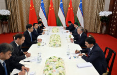 O‘zbekiston Prezidenti Xitoyning “China National Building Materials” kompaniyasi bilan o‘zaro manfaatli hamkorlik loyihalarini muhokama qildi