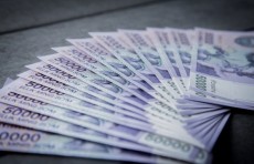 2021 yilning birinchi choragida davlat byudjeti daromadlari 33,9 trln. so‘mni, harajatlari esa 34,1 trln. so‘mni tashkil etmoqda