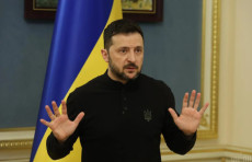 Zelenskiy Ukraina tinchlik uchun qanday murosaga tayyorligini aytdi