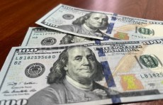 O'zbekistonda dollar kursi ilk marta 12315 so'mga yetdi