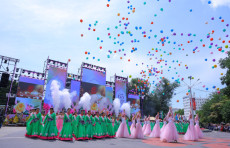 Namanganda 65-xalqaro “Gullar festivali”ga start berildi