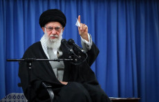 The New York Times: Oyatulloh Xominaiy AQSHning Eronga ehtimoliy hujumiga qarshi reja tayyorlamoqda