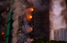 Gonkongdagi turar-joy majmuasidagi yong'in: Kamida 94 kishi halok bo'ldi