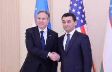 AQSH Davlat kotibi Entoni Blinken Toshkentda O'zbekiston Tashqi ishlar vazirligi rahbariyati bilan muzokara o'tkazdi