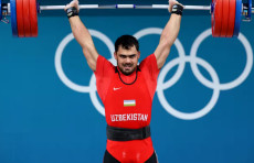 Akbar Jo‘rayev uch karra jahon chempioni bo‘ldi