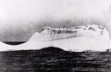 «Titanik»ni cho‘ktirgan aysberg fotosi sotuvga qo‘yildi