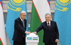 Davlat rahbarlari yangi kooperatsiya loyihalarini ishga tushirdilar