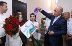 Parasportchi Fotima Soipovaga ikki xonali xonadon kaliti topshirildi