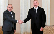 Armaniston va Ozarbayjon rahbarlari Abu-Dabida uchrashdi
