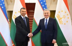 Prezident Shavkat Mirziyoyev Dushanbeda Tojikiston Bosh vaziri bilan uchrashdi