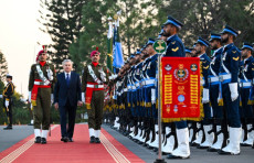 Oʻzbekiston Prezidentini tantanali kutib olish marosimi boʻlib oʻtdi