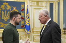 Kit Kellogg Kreml talabiga binoan Ukraina bo‘yicha muzokaralardan chetlatildi