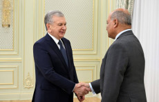 Shavkat Mirziyoyev maslahatchi Suma Chakrabarti bilan uchrashuv o‘tkazdi